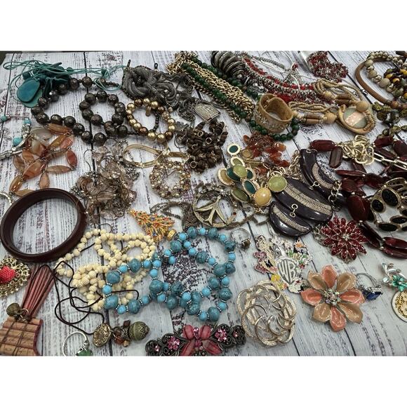 5 + Pound Lb Lot Jewelry Vintage & Modern Wearable Crafting As Is - Picture 2 of 7